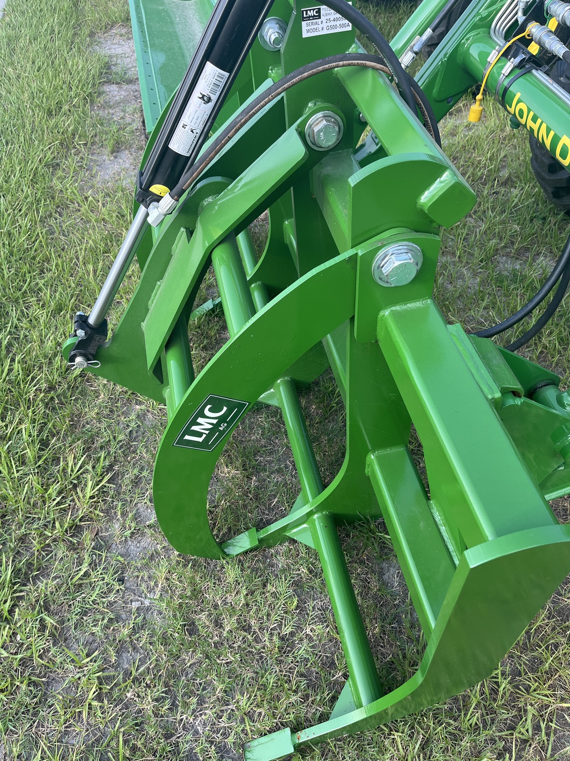 2025 John Deere 4044M Image 2