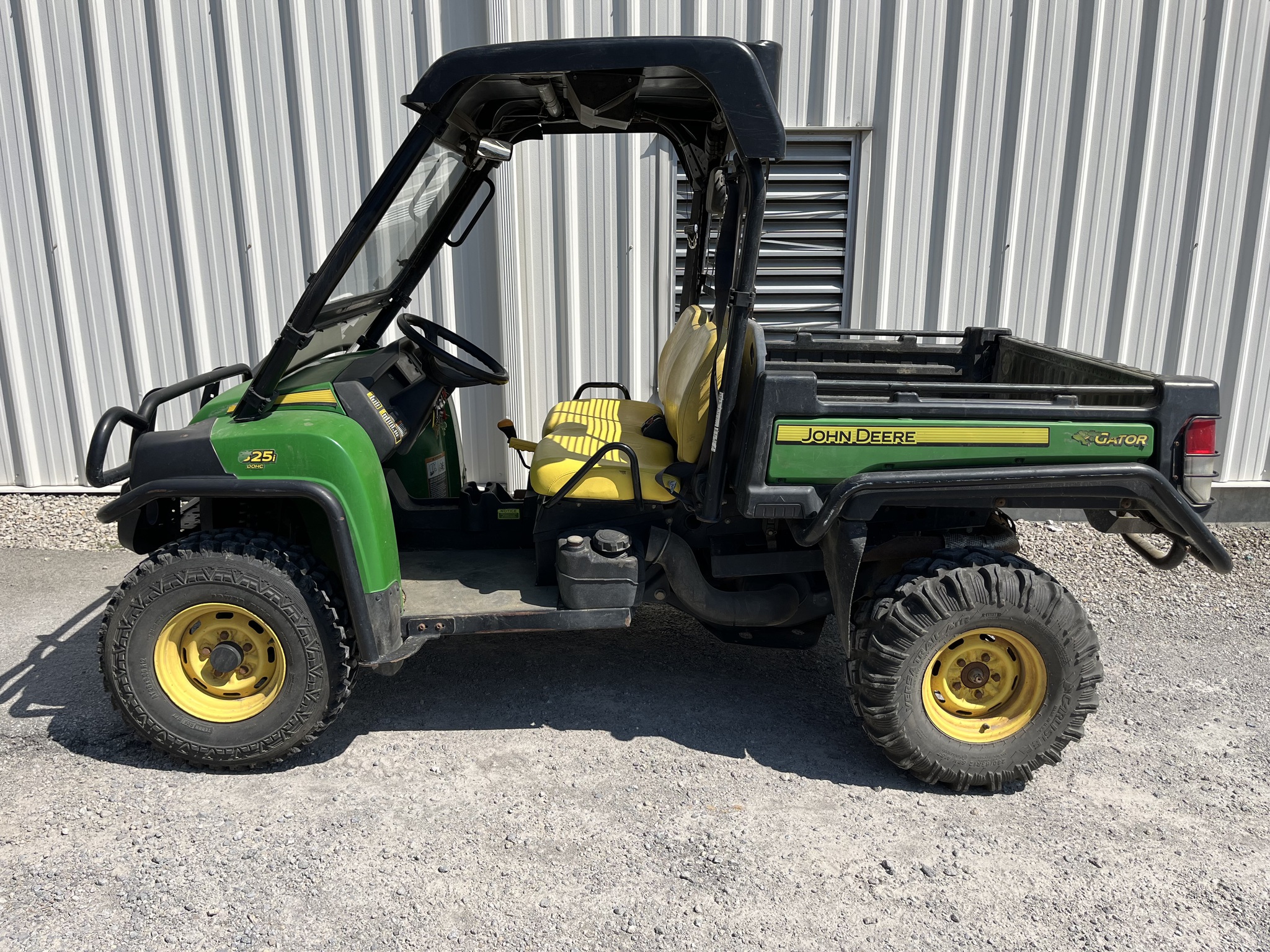 2010 John Deere XUV 825I GREEN Image 2