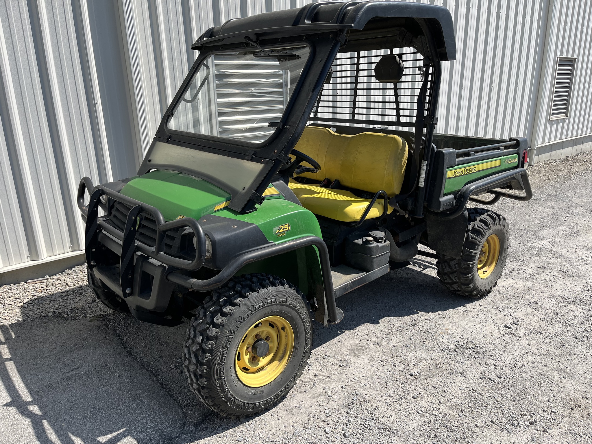 2010 John Deere XUV 825I GREEN Image 1