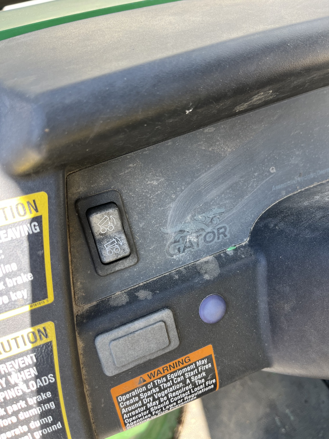 2010 John Deere XUV 825I GREEN Image 11