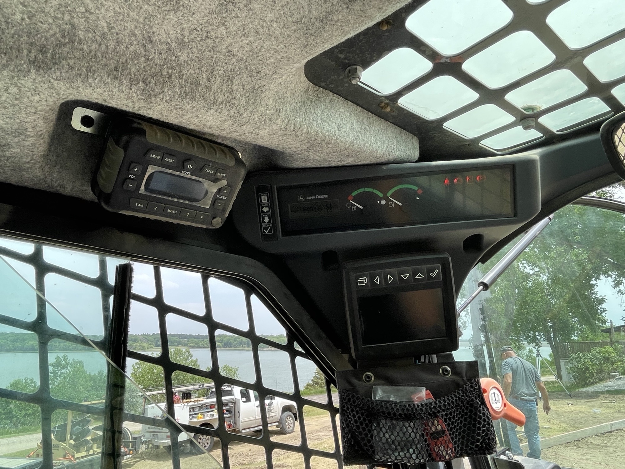 2019 John Deere 333G Image 11