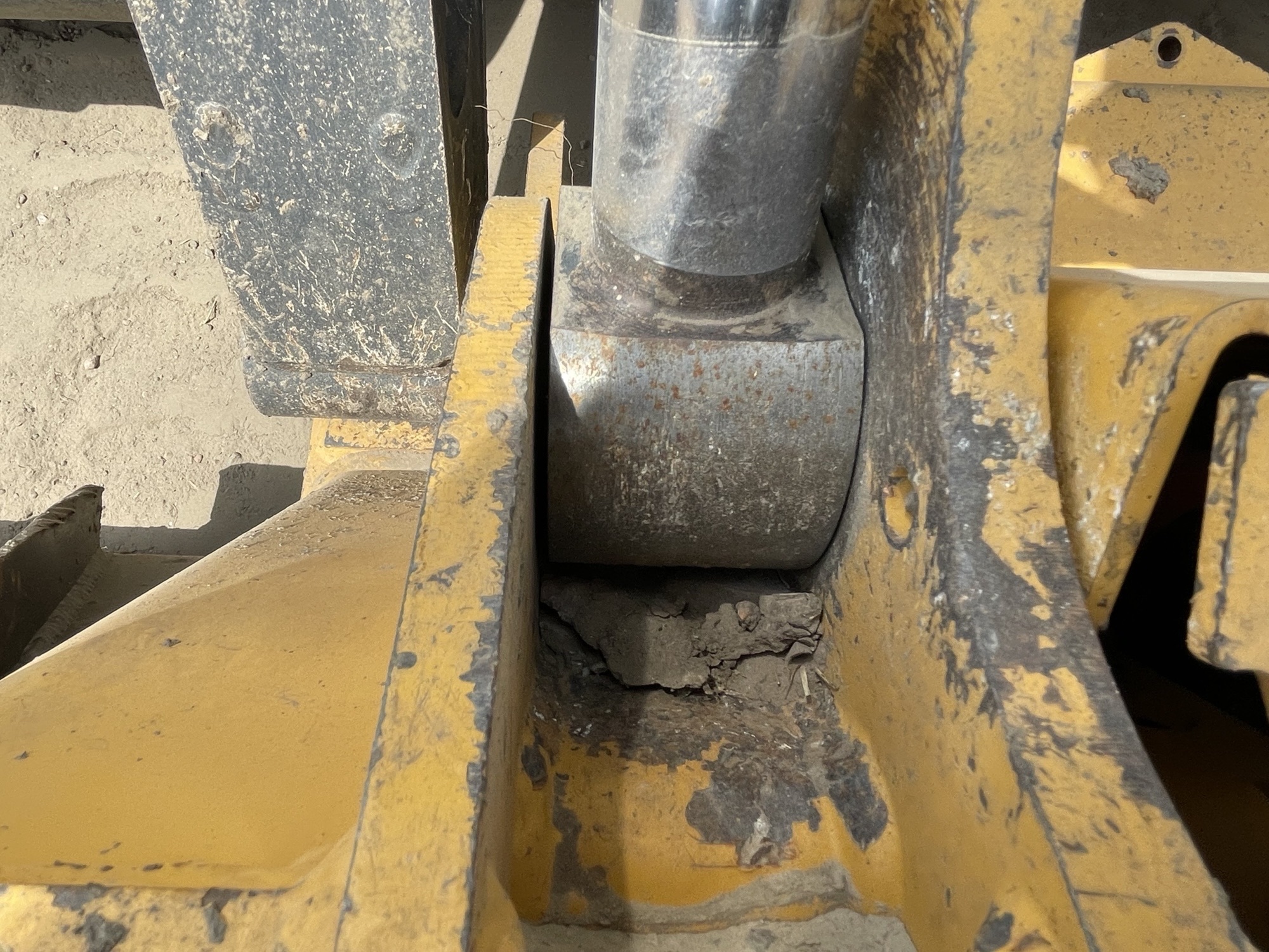 2019 John Deere 333G Image 6
