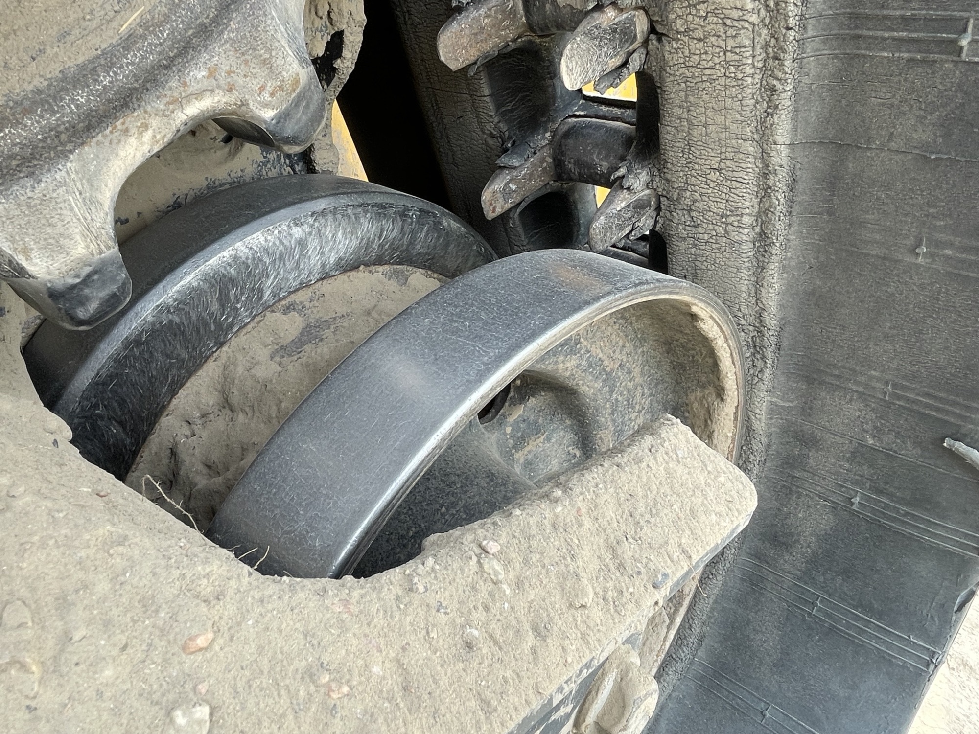 2019 John Deere 333G Image 9
