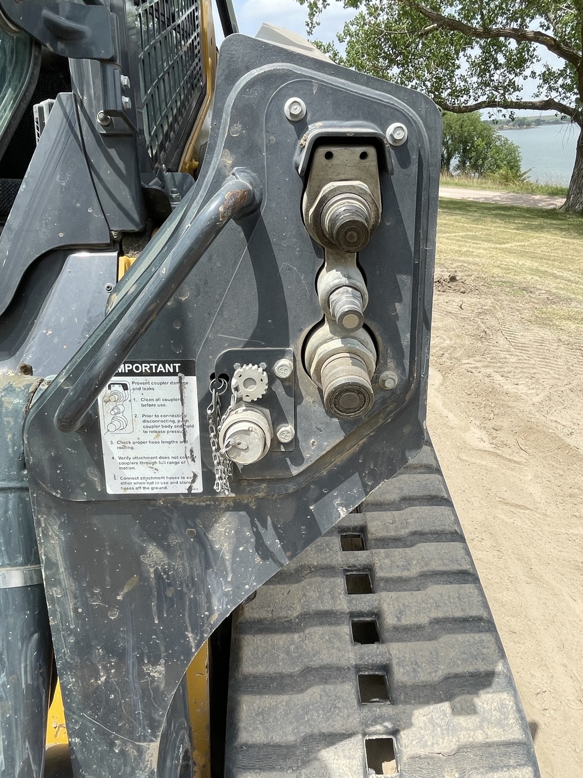2019 John Deere 333G Image 10