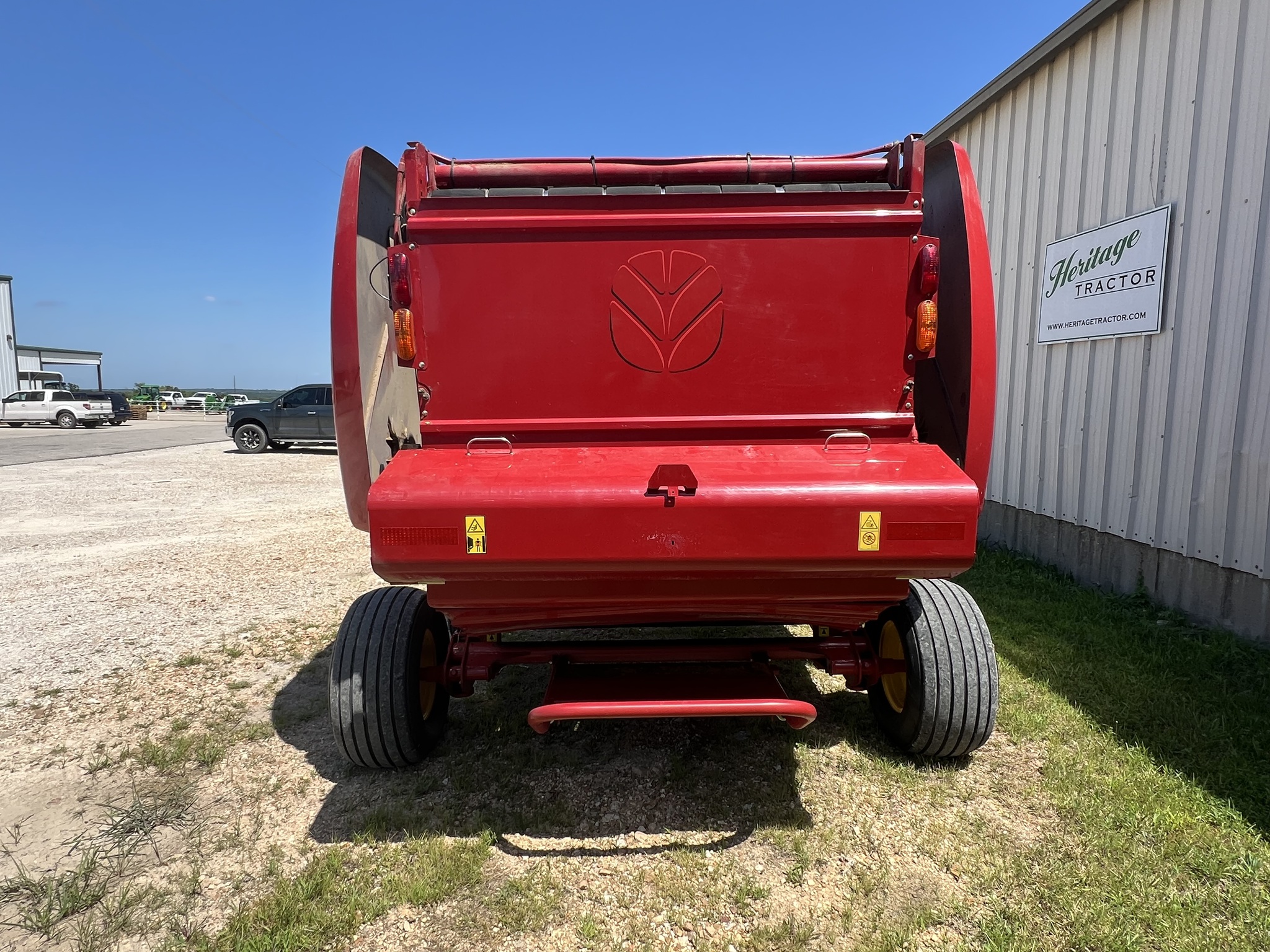  2015 New Holland Rollbelt 550 at Heritage Tractor in Rolla, MO