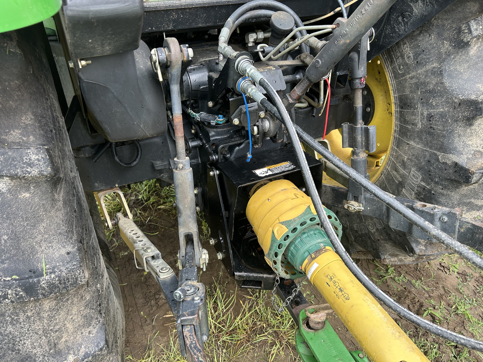 2010 John Deere 5093E Image 15