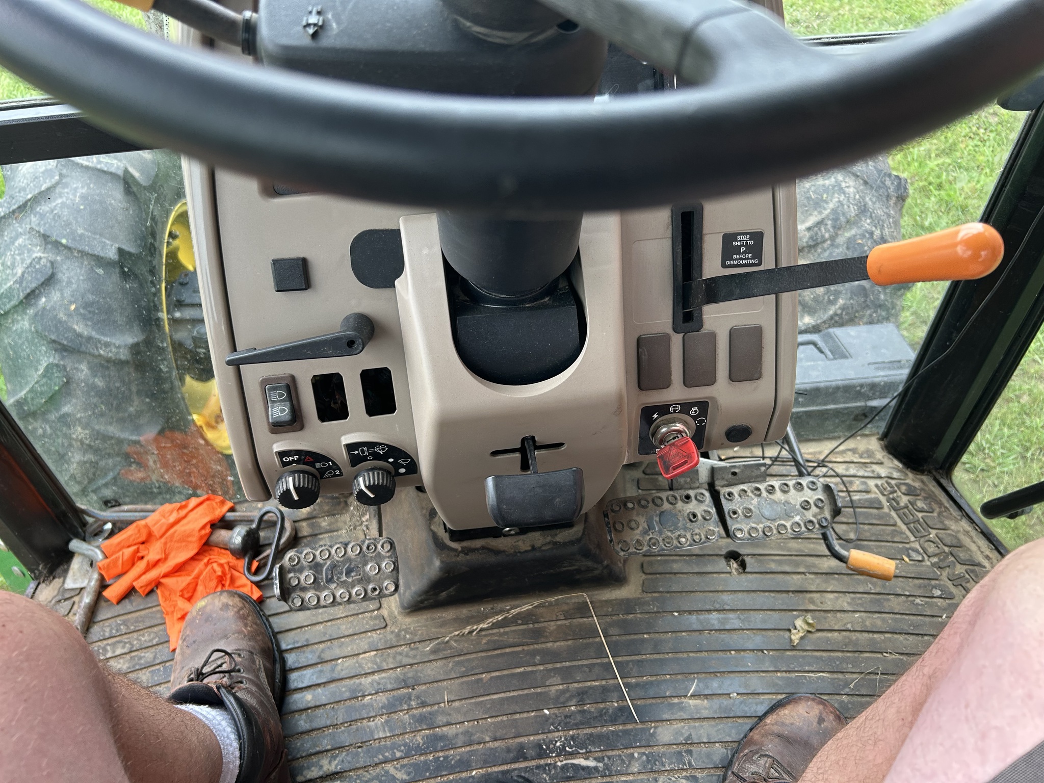 2010 John Deere 5093E Image 11