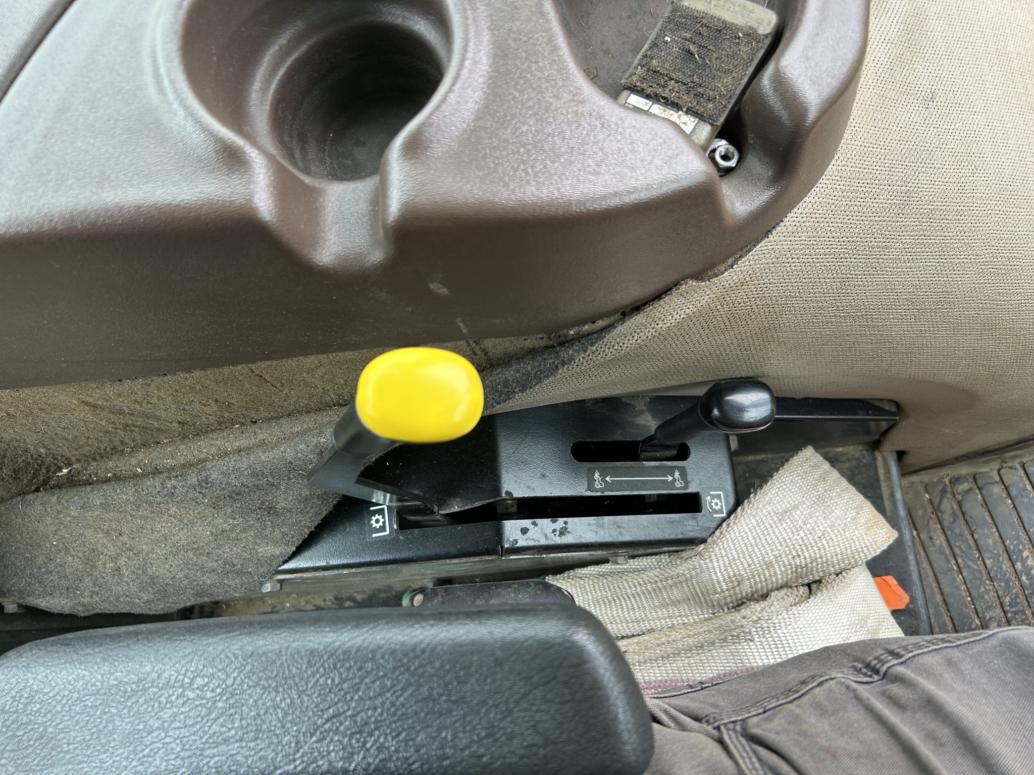 2010 John Deere 5093E Image 10