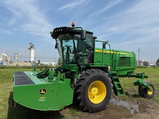 John Deere W235