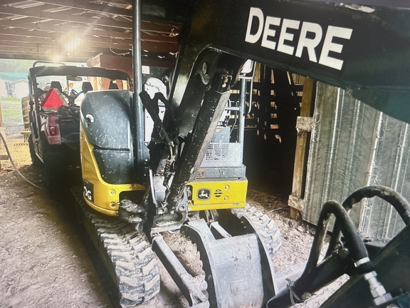 2021 John Deere 30G Photo 3