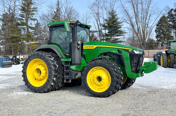2025 John-Deere 8R 340