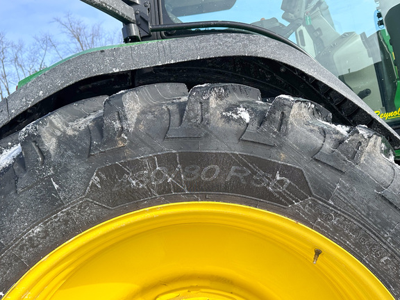 2025 John-Deere 8R 340