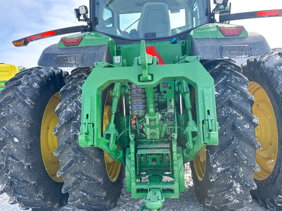 2025 John-Deere 8R 340