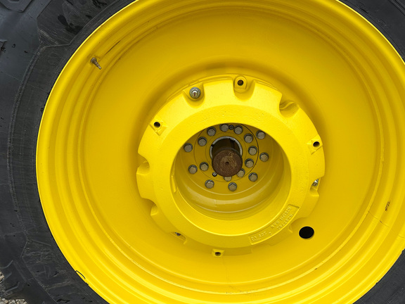 2025 John-Deere 8R 340