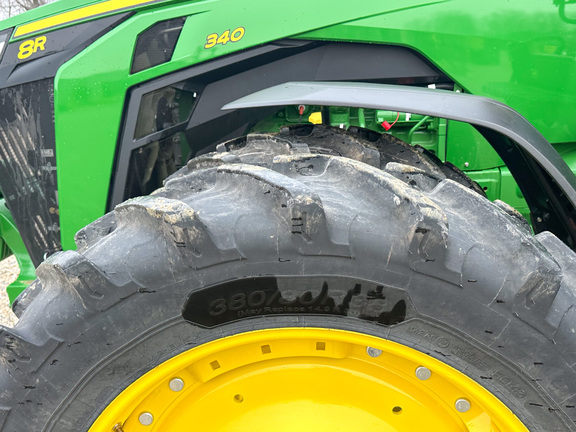 2025 John-Deere 8R 340