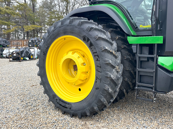 2025 John-Deere 8R 340