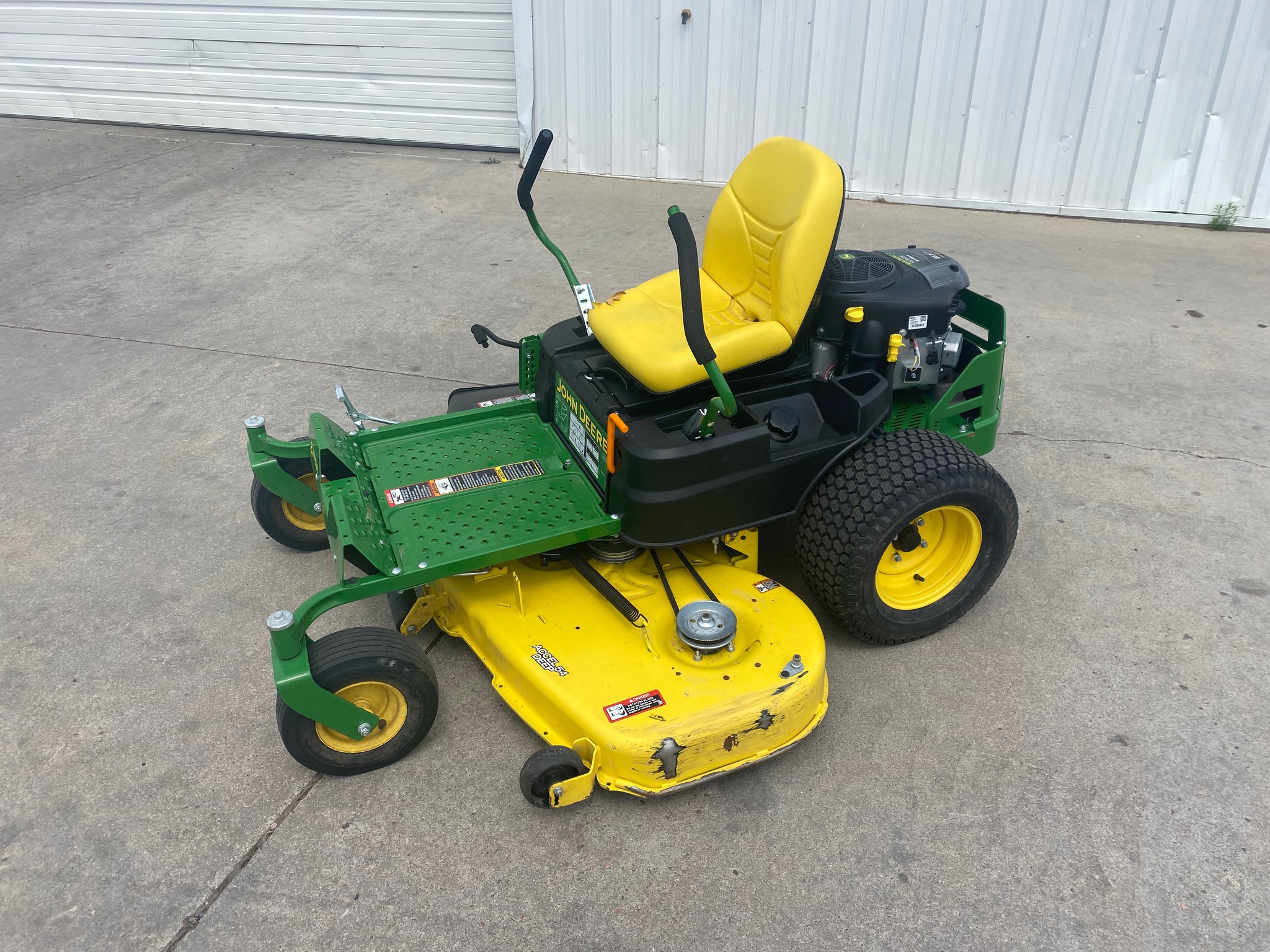 2020 John Deere Z375R Image 2