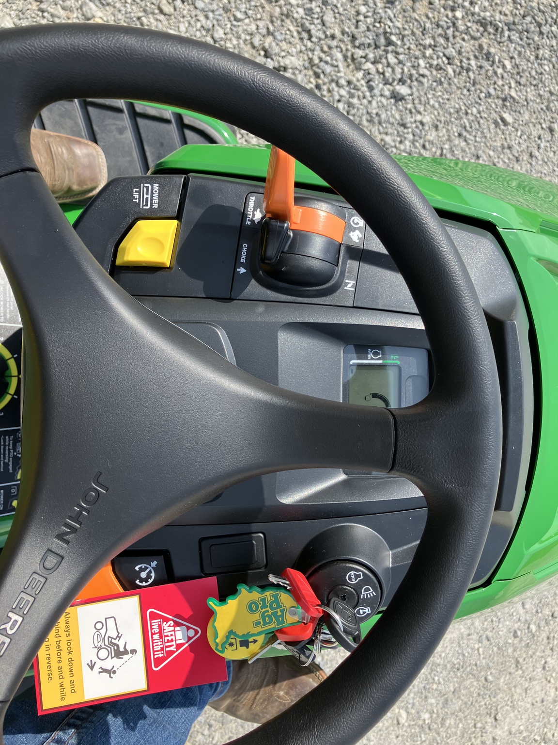 2025 John Deere X350 Image 8