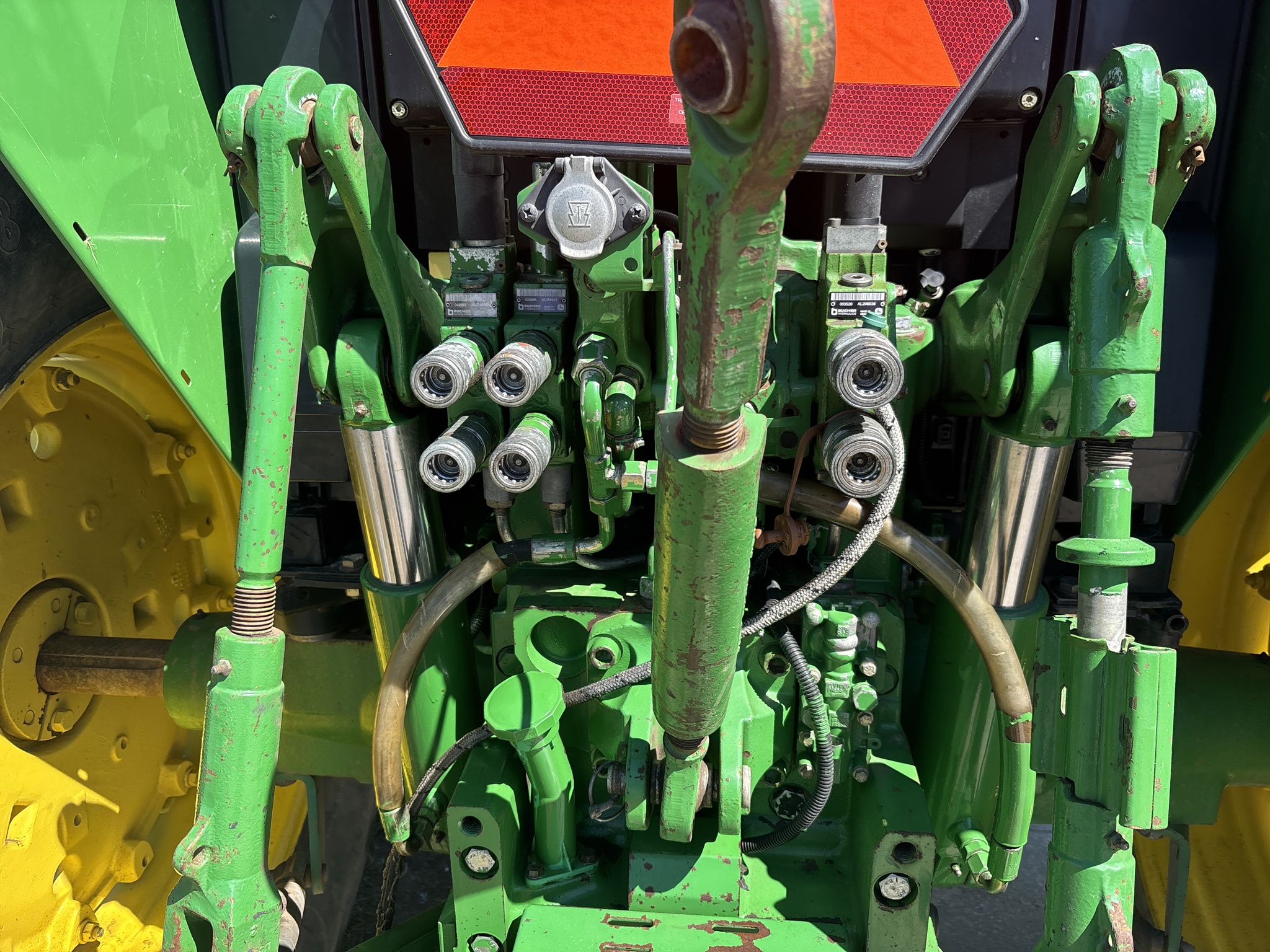 2009 John Deere 6430 Image 2