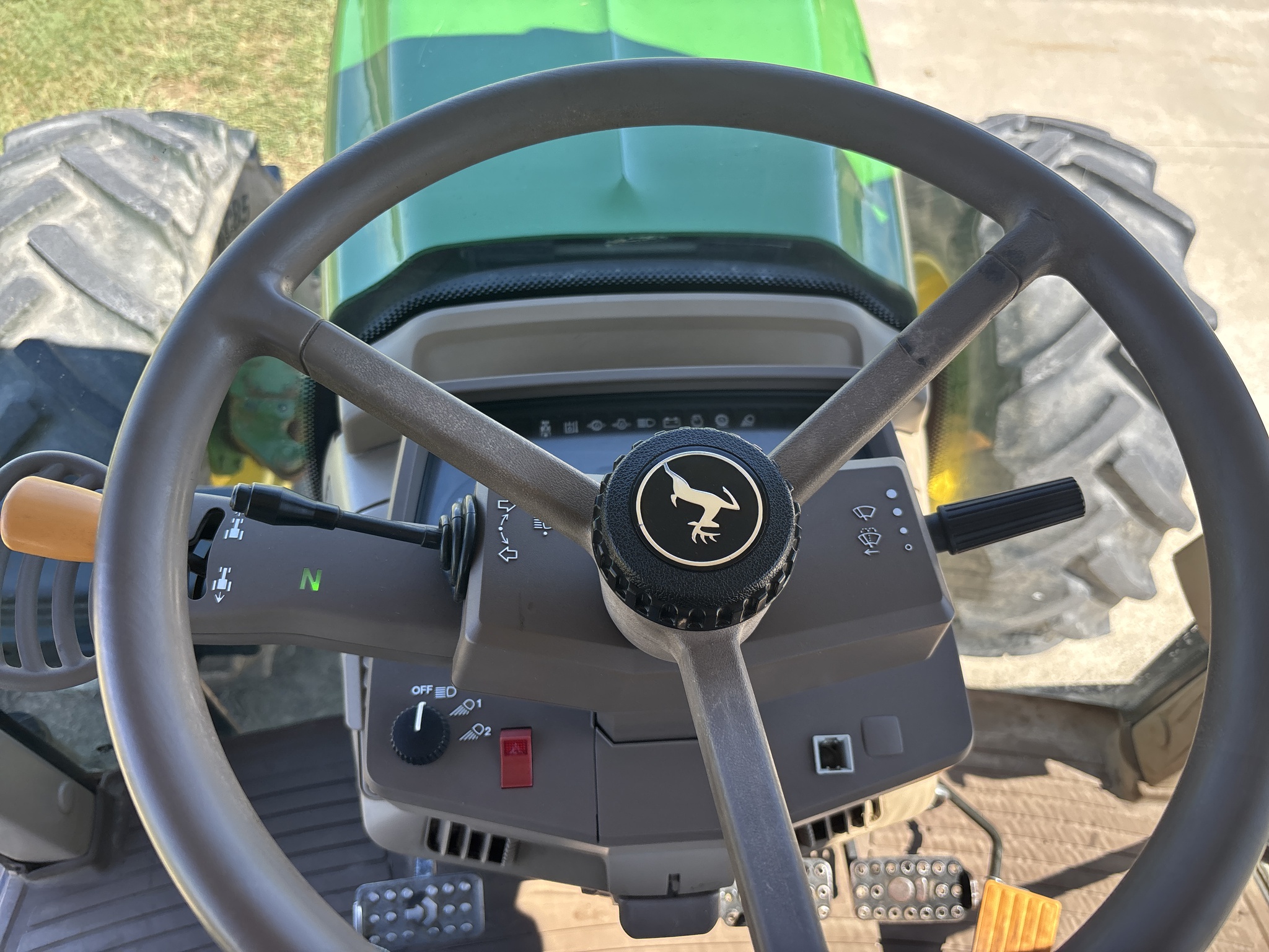 2009 John Deere 6430 Image 5