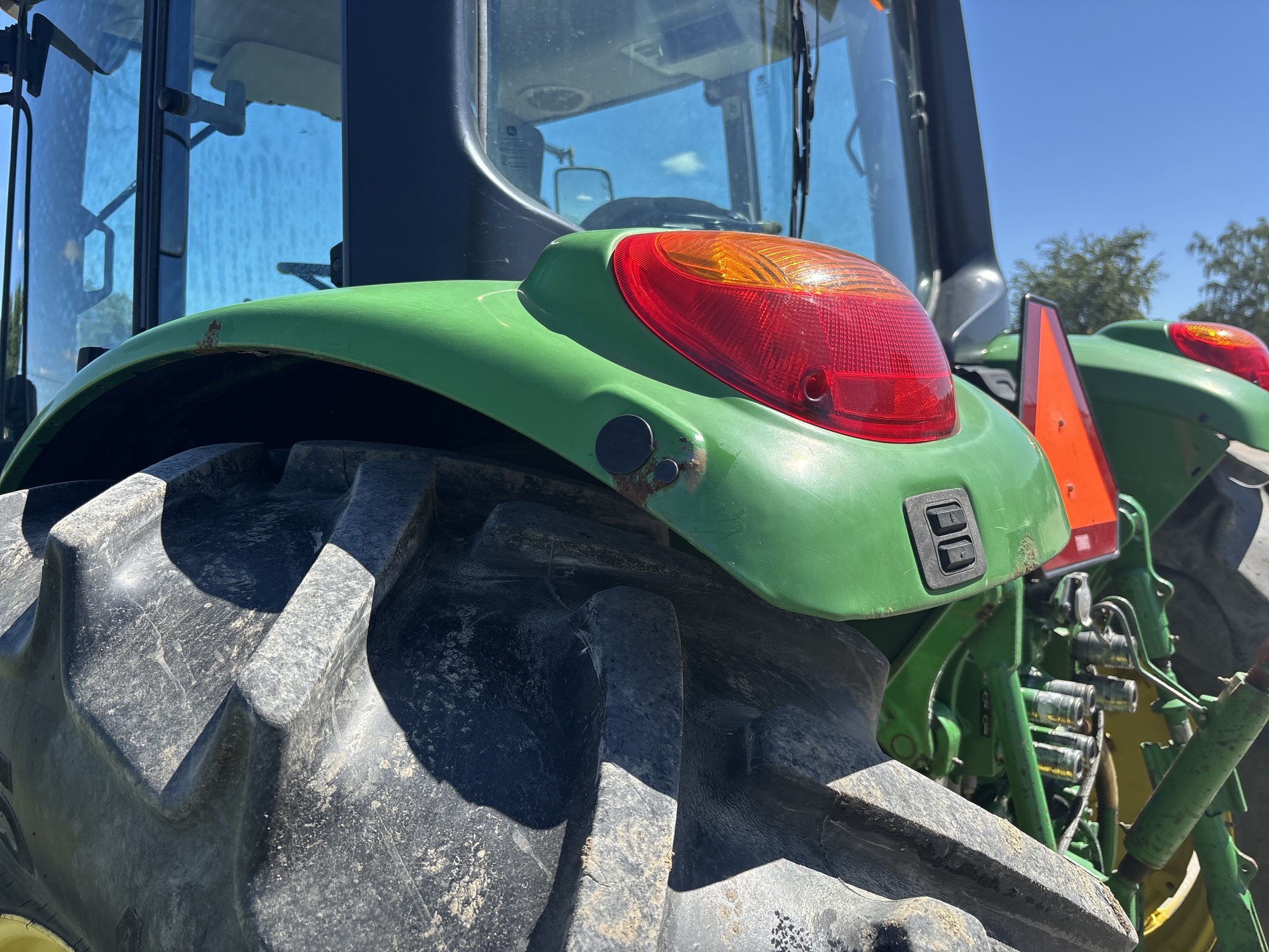 2009 John Deere 6430 Image 12