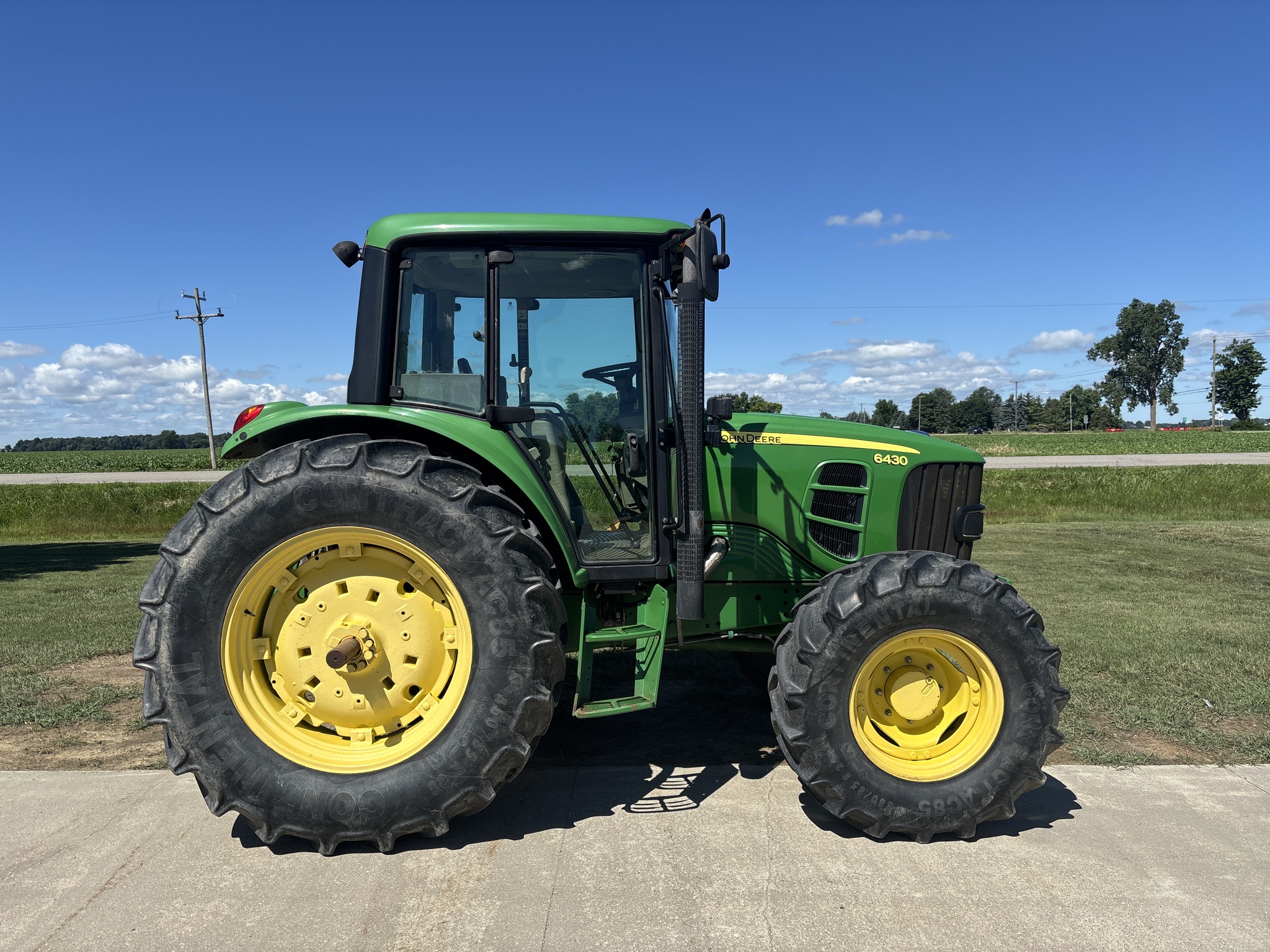 2009 John Deere 6430 Image 1