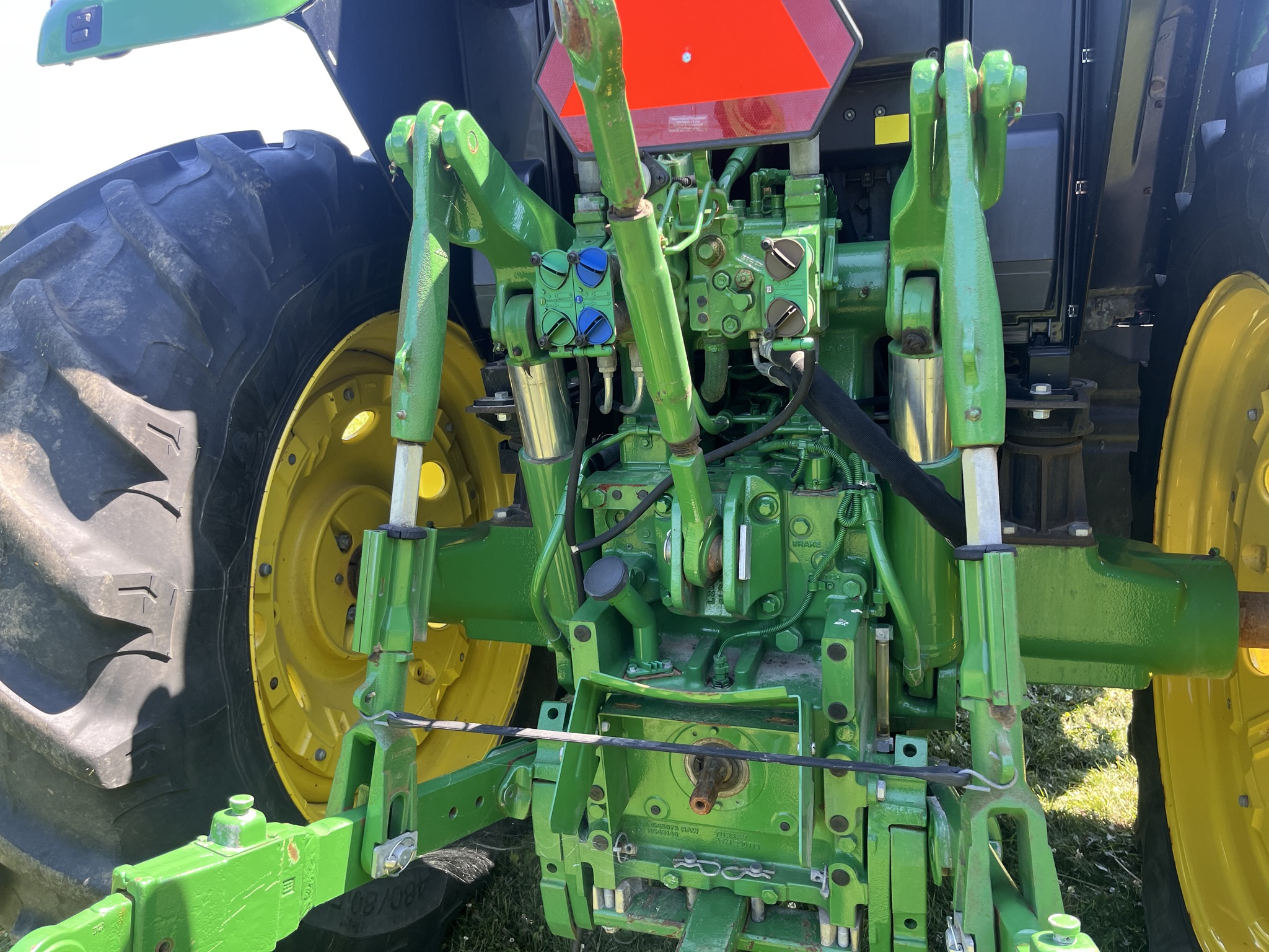 2019 John Deere 6155M Image 10