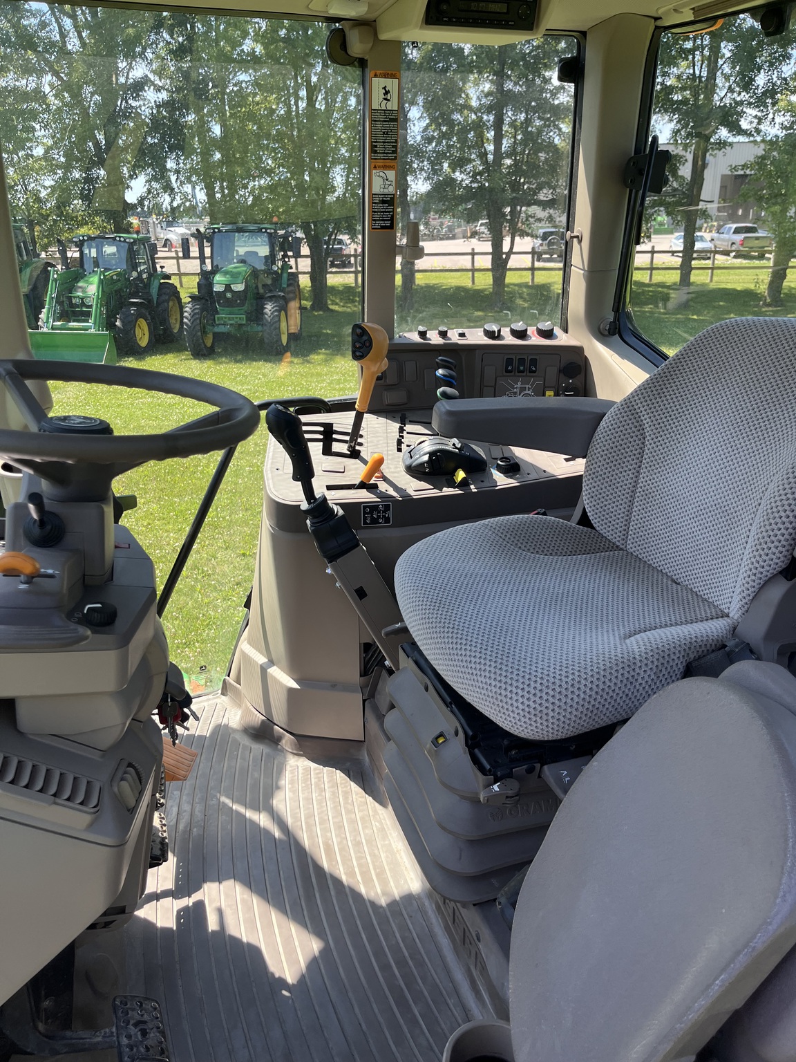 2019 John Deere 6155M Image 6
