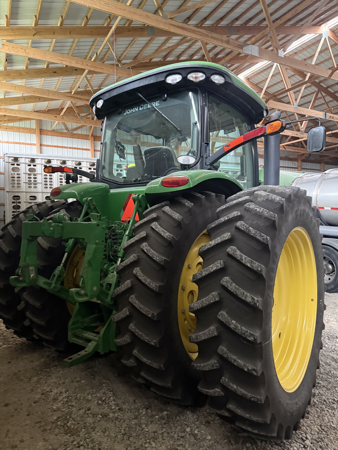 2010 John Deere 8270R Image 8
