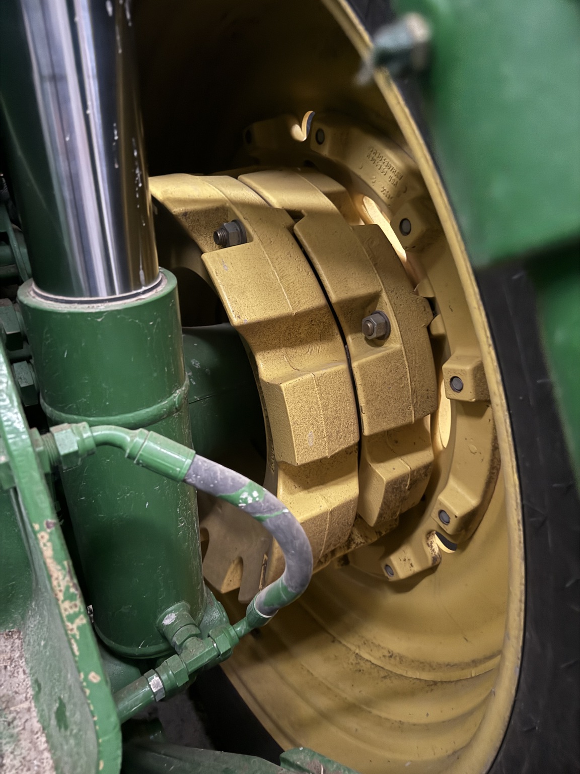 2010 John Deere 8270R Image 10