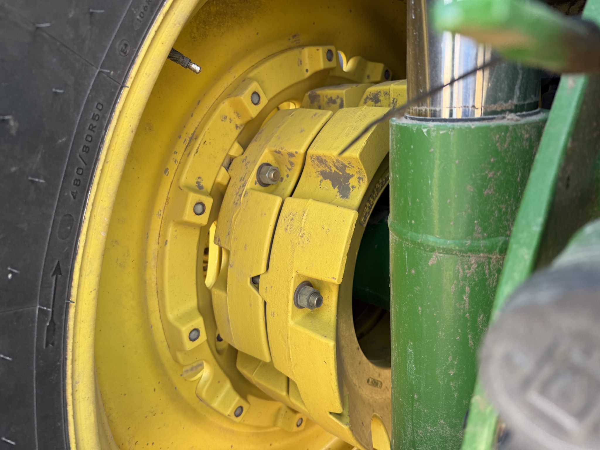 2010 John Deere 8270R Image 16