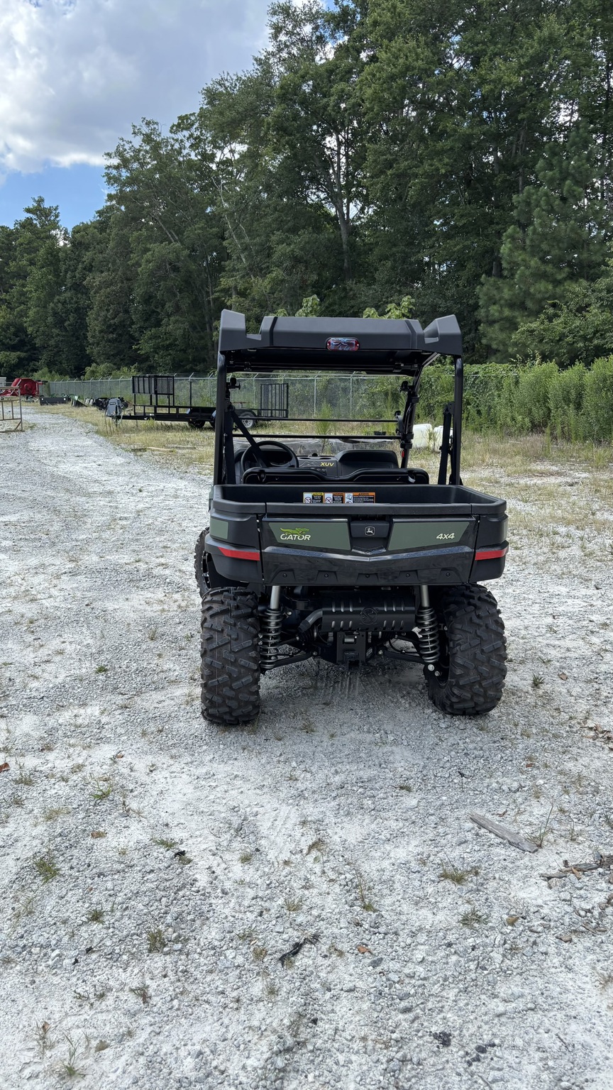 2025 John Deere XUV 590M Image 5