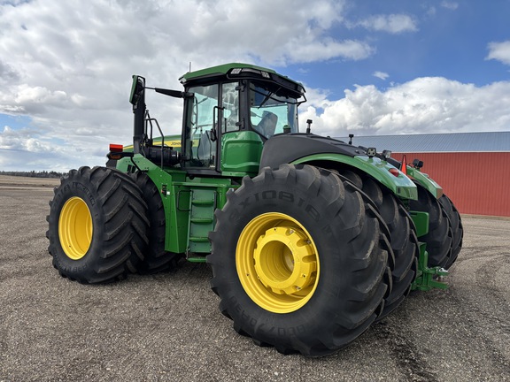 Used 2022 John Deere 9R 590 Articulated 4WD Tractors at Horizon Ag & Turf in Wetaskiwin, AB - Photo2