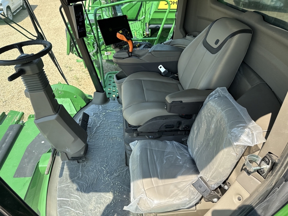 2024 John Deere X9 1000 - Photo14