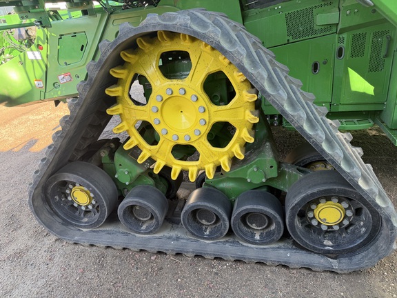 2024 John Deere X9 1000 - Photo15