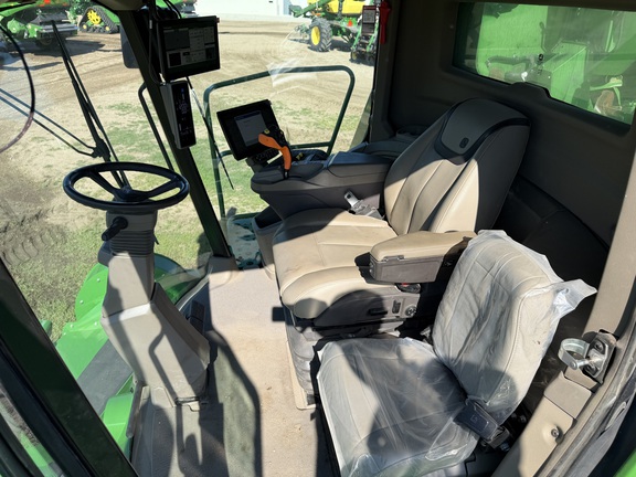 2024 John Deere X9 1000 - Photo44