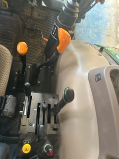 2015 John Deere 5055E Image 6