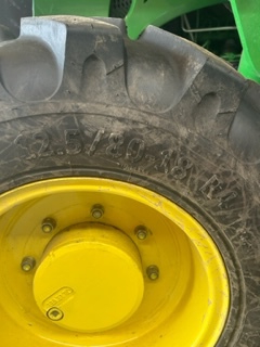 2015 John Deere 5055E Image 10