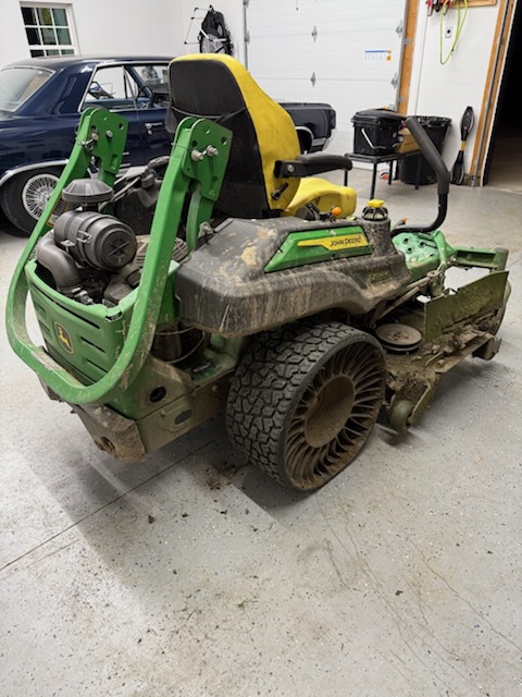 2024 John Deere Z950M Image 4
