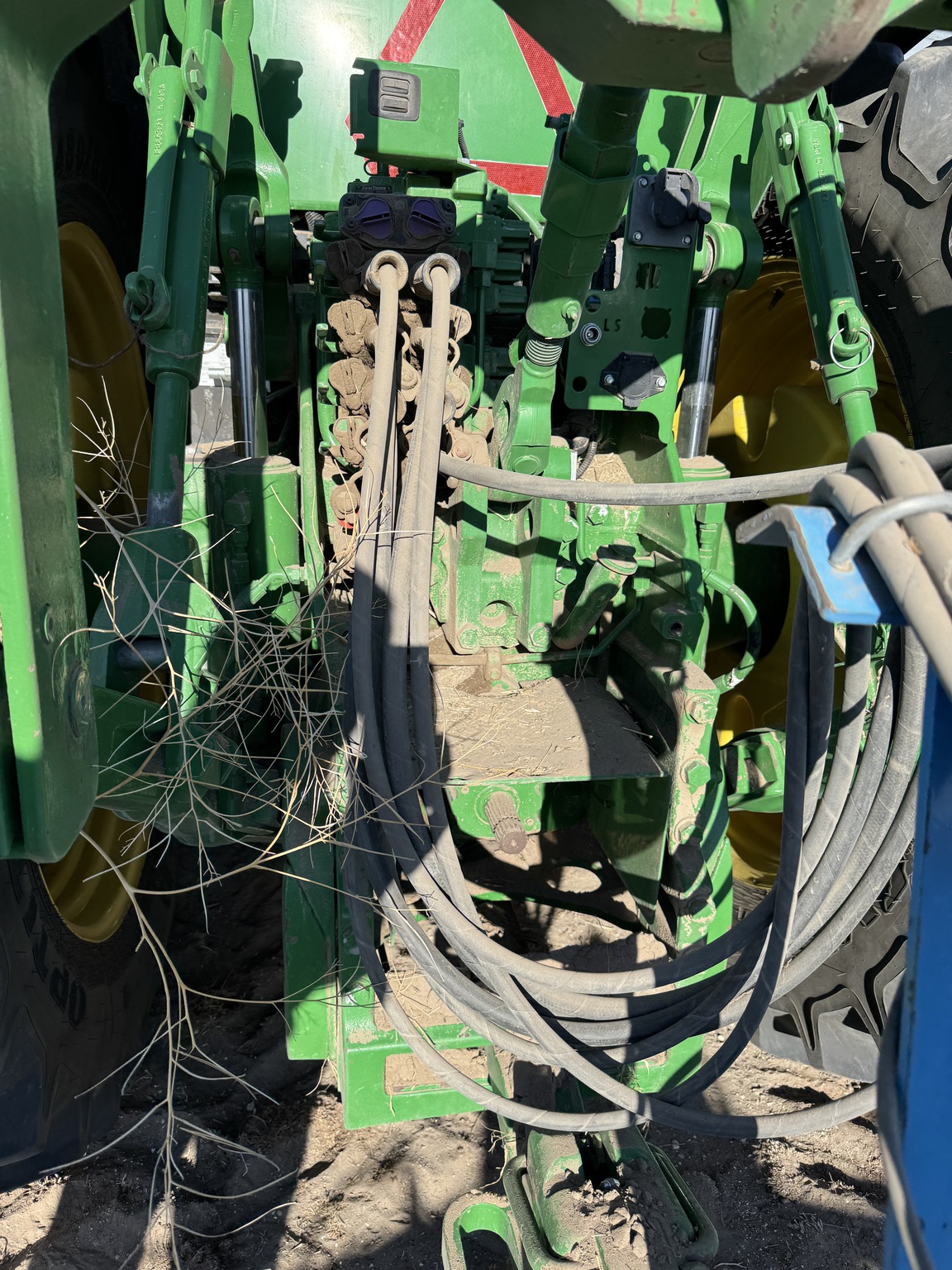 2017 John Deere 8320R Image 9