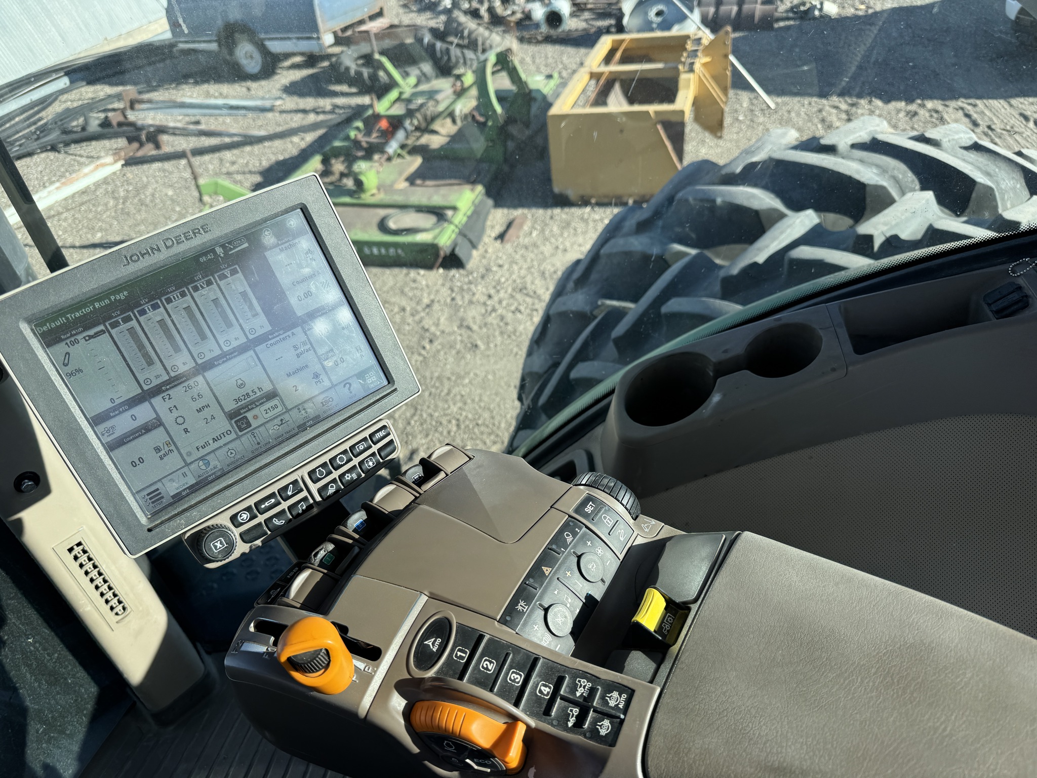 2017 John Deere 8320R Image 16