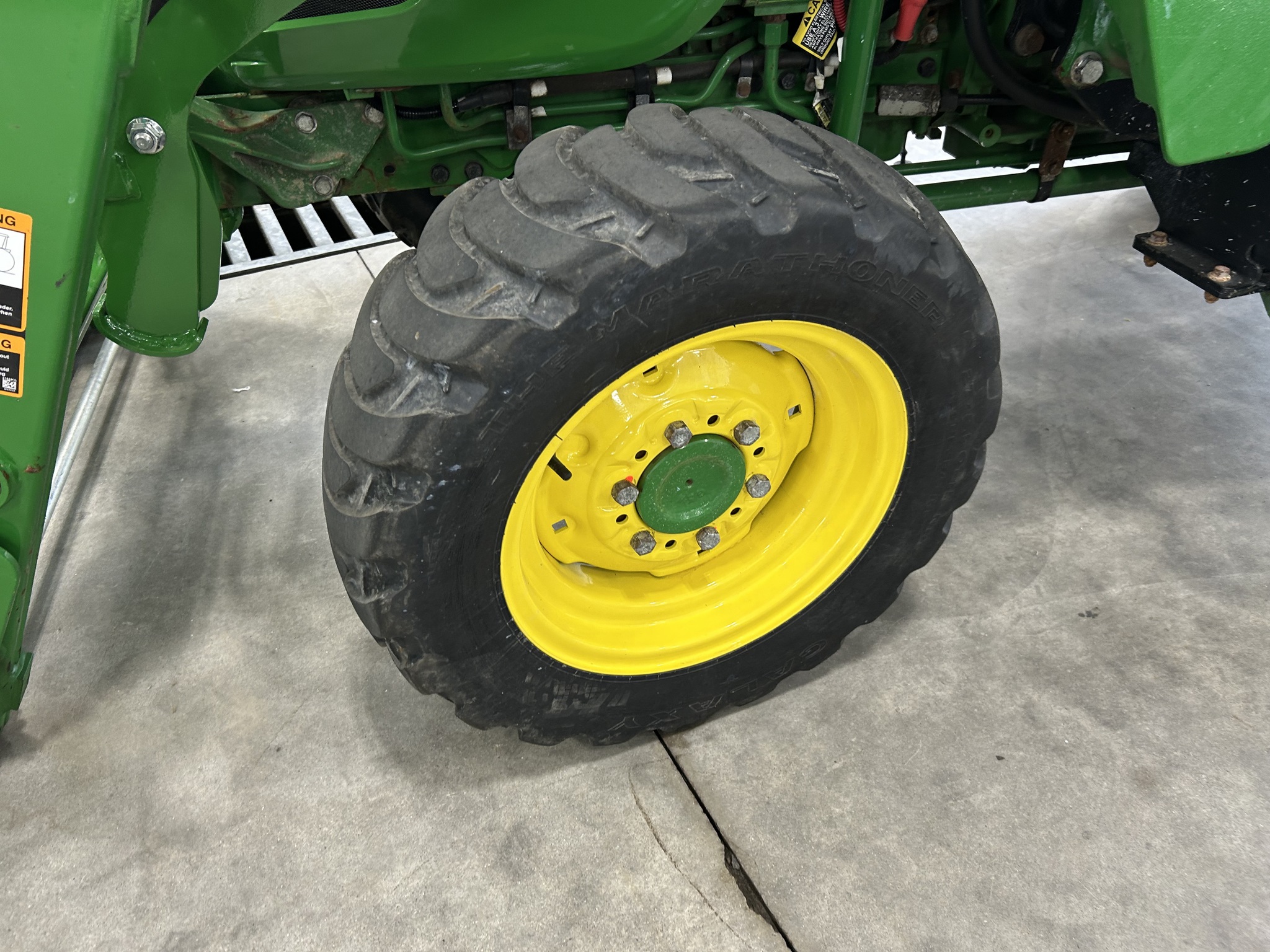 2021 John Deere 3039R Image 11