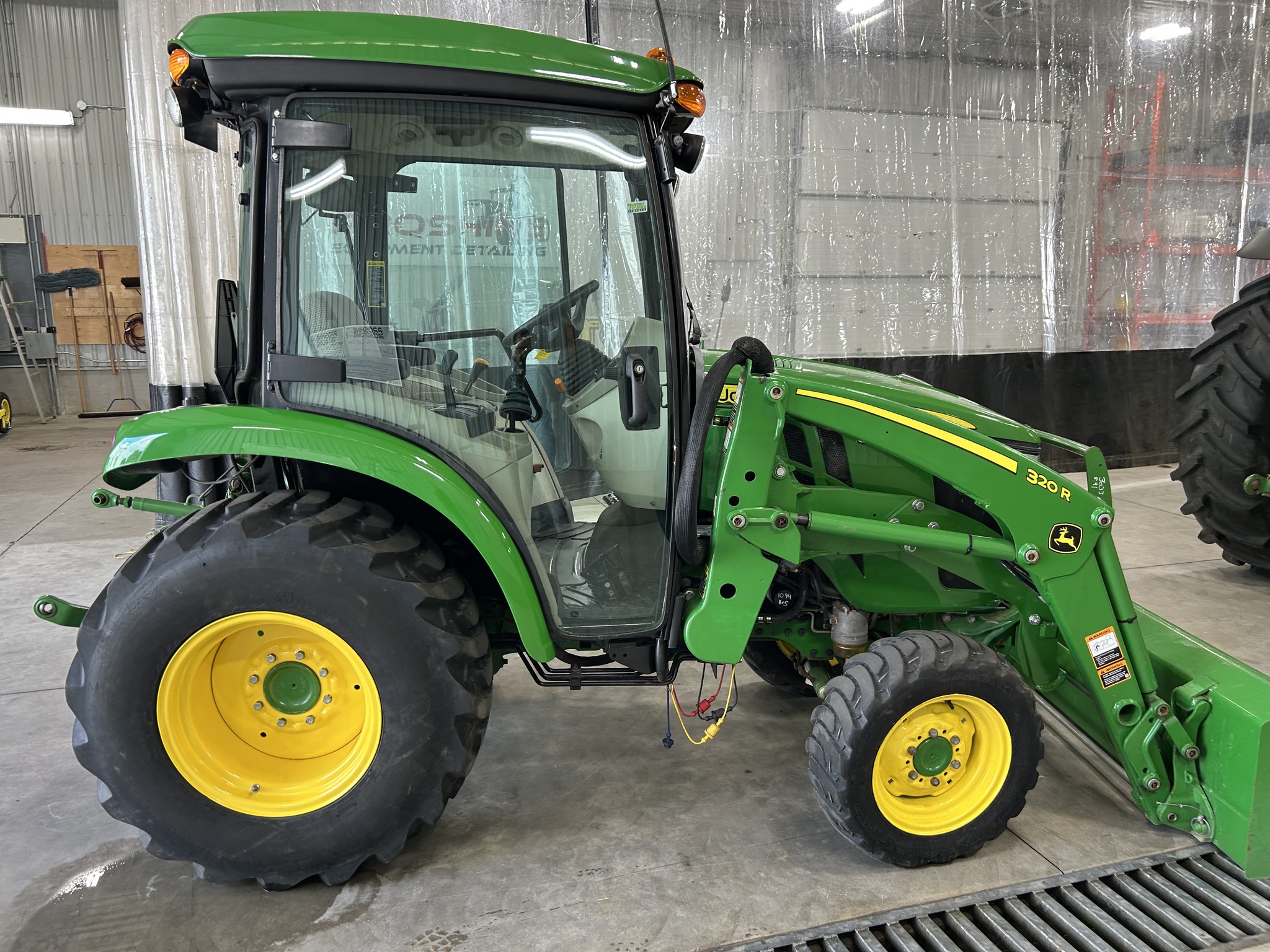 2021 John Deere 3039R Image 5