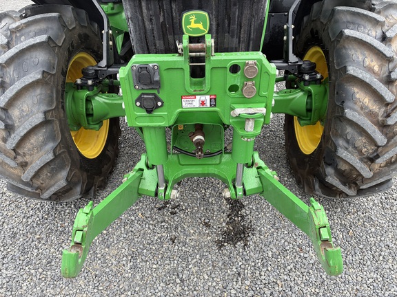John Deere 5120M image 7