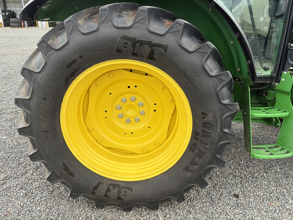 John Deere 5120M image 16