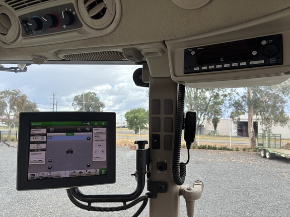 John Deere 5120M image 25