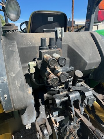 2008 John Deere 5325 Image 6