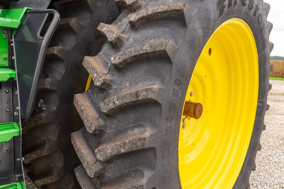Used 2025 John Deere 8R 340 Row Crop Tractors at Koenig Equipment in Urbana, OH - Photo13