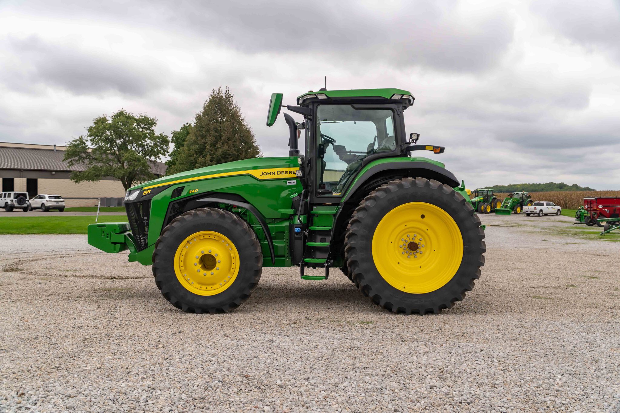 Used 2025 John Deere 8R 340 Row Crop Tractors at Koenig Equipment in Urbana, OH - PhotoXL1