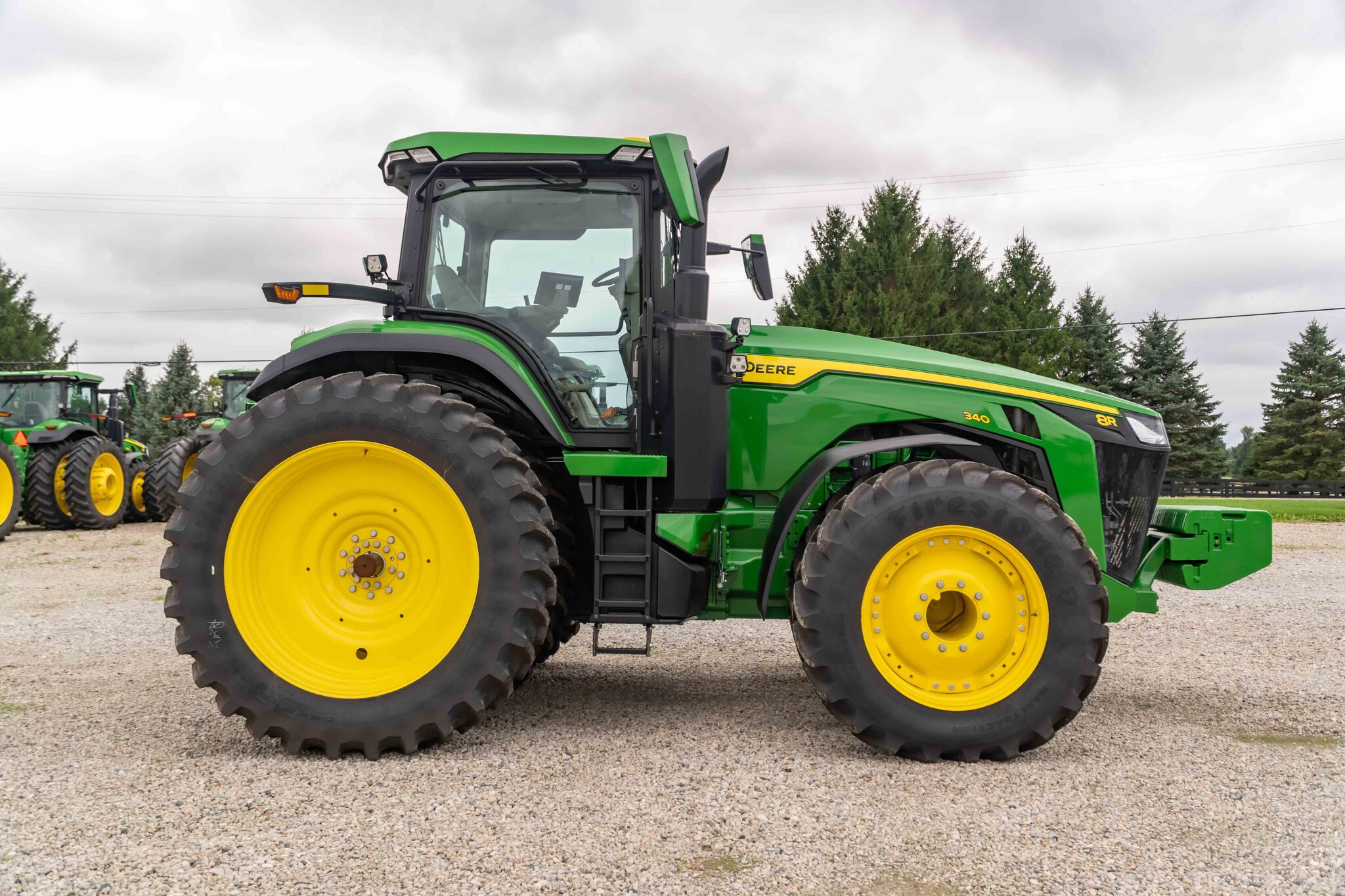 Used 2025 John Deere 8R 340 Row Crop Tractors at Koenig Equipment in Urbana, OH - PhotoXL5